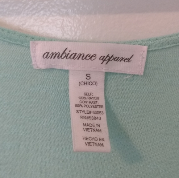 Ruffly tank top - Picture 2 of 2